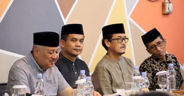 Bupati dan Wabup Pinrang Hadiri Buka Puasa Bersama Pengurus PGRI