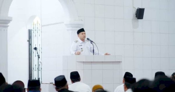 Safari Ramadhan, Munafri Arifuddin Santuni Warga dan Berbuka Puasa Bersama Jamaah Masjid Agung 45
