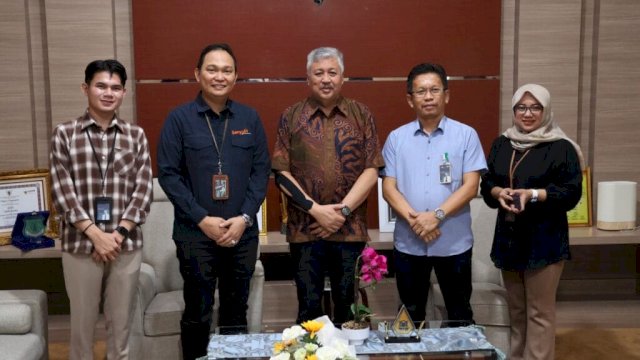 Bupati Pinrang, H. A. Irwan Hamid.