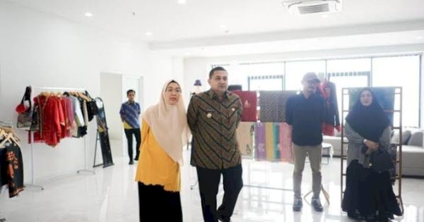 Melinda Aksa Tinjau Gedung TP PKK Makassar Perdana Pasca Dilantik Sebagai Ketua