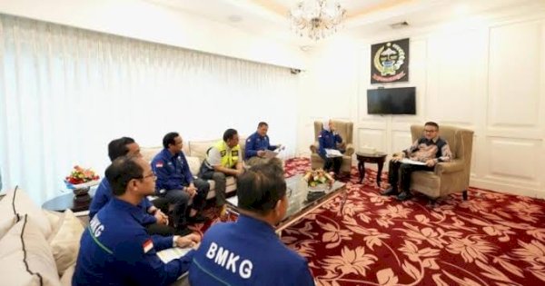 Ingatkan Daerah Potensi Rawan Longsor Jelang Arus Mudik, Kepala BMKG Pusat dan Pemprov Sulsel Lakukan Koordinasi