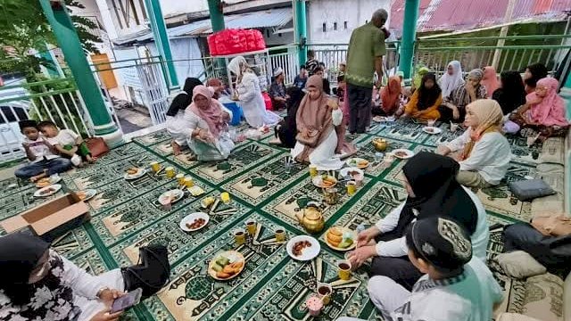 Forsa 94 Anjangsana dan Bukber Bersama Anak Panti Asuhan.