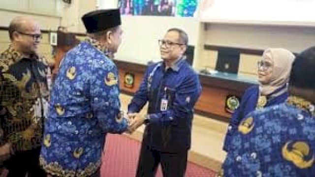 Wali Kota Makassar Munafri Arifuddin, menghadiri pengukuhan Kepala OJK Sulsel.