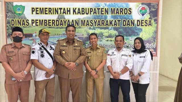 Pemkab Maros Berikan THR ke Perangkat Desa.