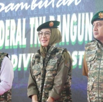 Ketua DPRD Sulsel Rachmatika Dewi Dikukuhkan Jadi Warga Kehormatan Divisi Infanteri 3 Kostrad