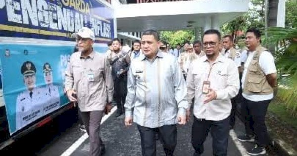 Tekan Inflasi, Wali Kota Makassar Munafri Distribusikan Ribuan Paket Sembako