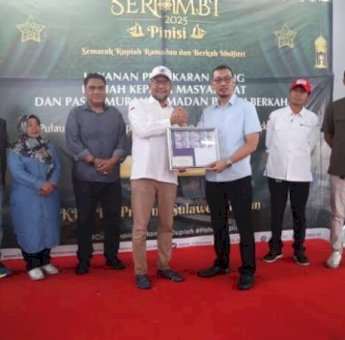Plh Sekda Makassar Bersama Kepala BI Sulsel Buka Layanan Penukaran Uang dan Pasar Murah di Pulau Lae-lae