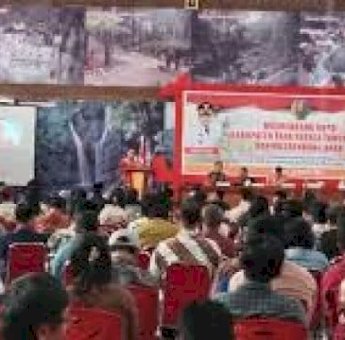 Bupati Tana Toraja Zadrak Tombeg Apresiasi Kinerja Lembang Bau, Sukses Panen 100 Ton Jagung