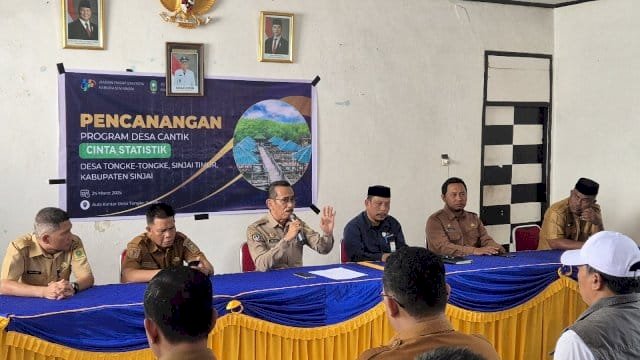 Sekda Sinjai Andi Jefrianto Asapa Buka Pencanangan dan Pengukuhan Agen Desa Cantik 2025.