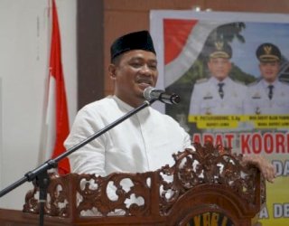Bupati Luwu Patahudding ke Kades: Jaga Diri dan Kebersihan Lingkungan