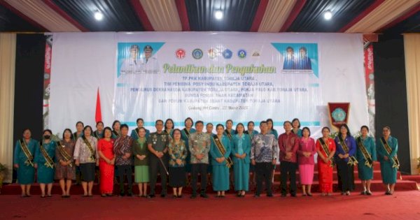 Pelantikan dan Pengukuhan TP-PKK Kabupaten Toraja Utara