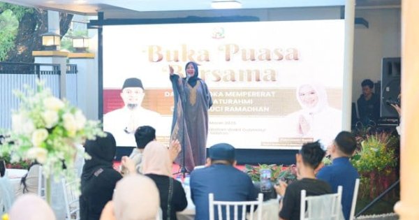 Buka Puasa Bersama, Wagub Sulsel Fatmawati Rusdi Ajak Tiktokers Perbanyak Konten-konten Edukatif