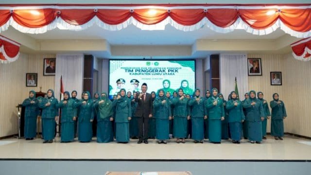 Bupati Luwu Utara Andi Rahim Kukuhkan Pengurus TP PKK 2025-2030.