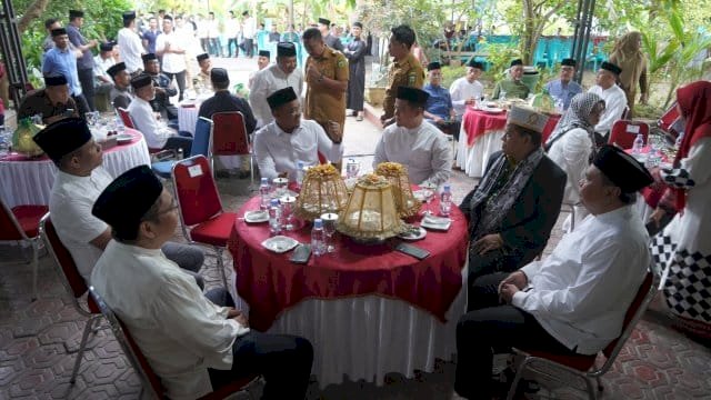 Bupati Luwu Buka Bersama Masyarakat.