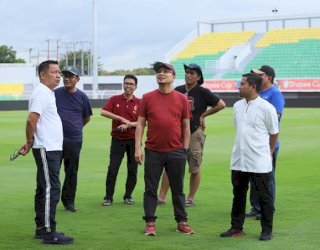 Perkuat Sinergi Sepak Bola, Sadikin Aksa dan Rusdi Masse kunjungi Stadion Gelora BJ Habibie-Disambut Wali Kota Tasming Hamid