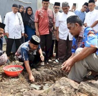 Dukung Pengembangan Sarana Ibadah, Wali Kota Parepare Tasming Hamid Hadiri Peletakan Batu Pertama Masjid Baburrahmah