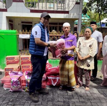 Dinsos Sulsel Salurkan Bantuan untuk Korban Kebakaran di Pulau Barrang Lompo Makassar