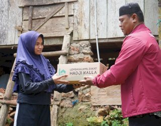 LAZ Hadji Kalla Berbagi 10.000 Lebih Paket Sembako Idulfitri untuk Duafa di 4 Provinsi