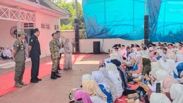Bupati Bone Andi Asman Minta Kadisdik Gratiskan Tes Urine Kepsek dan Seragam Sekolah.