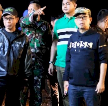 Hingga Dini Hari, Bupati-Wabup Soppeng Pantau Lokasi Banjir di Donri-Donri dan Marioriawa