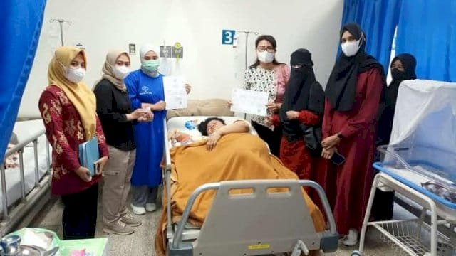 &ldquo;Balada Capil&rdquo; Masih Konsisten Melayani, Bayi Baru Lahir di Lutim Kini Pulang dengan Tiga Dokumen Sekaligus