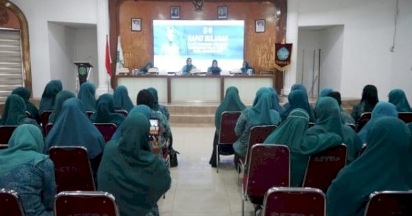 Pimpin Rapat Bulanan TP PKK, dr. Ani: Bekerja Ikhlas untuk Lutim