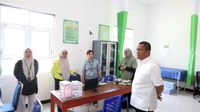 Bupati Lutim Ibas Sidak ke Puskesmas Nuha.