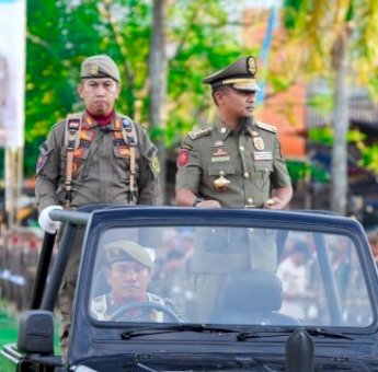 Gubernur Sulsel Andi Sudirman Pimpin Apel Satpol PP di Wajo, Naik Mobil Listrik Jeep Andalan-Cek Kesiapan Pasukan