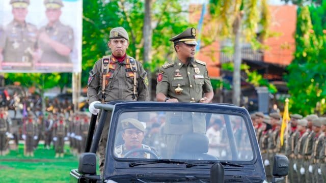 Gubernur Sulsel Andi Sudirman Pimpin Apel Satpol PP di Wajo.