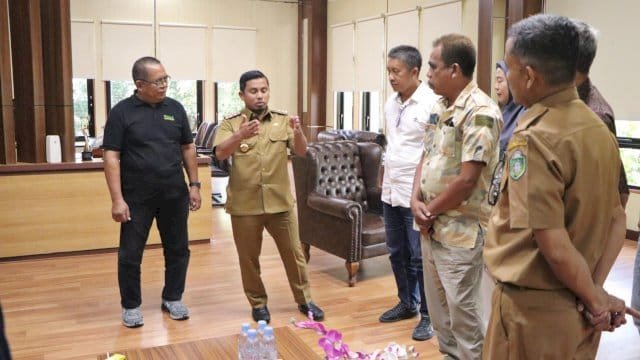 Wali Kota Parepare Tasming Hamid Terima Sejumlah Audiensi.