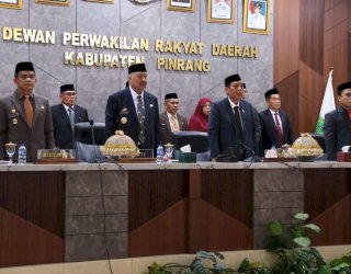 Bupati dan Wabup Pinrang Hadiri Paripurna Penyampaian Rekomendasi DPRD atas LKPJ TA 2024