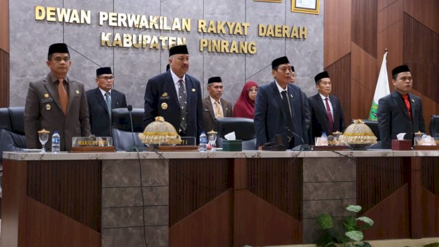 Bupati Pinrang H.A. Irwan Hamid, S.Sos menghadiri Rapat Paripurna Dewan Perwakilan Rakyat Daerah (DPRD) Kabupaten Pinrang.