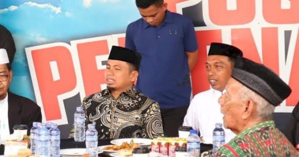 Melayat ke Rumah Duka Ibu Mertua Bupati Sidrap, Tasming Hamid Sampaikan Belasungkawa