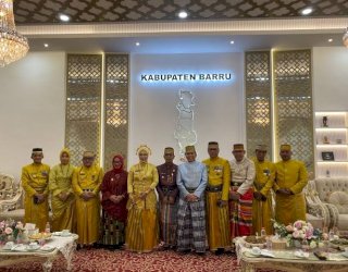 Solidaritas Antar Daerah : Bupati Soppeng Suwardi Haseng Hadiri Hari Jadi Barru ke-65