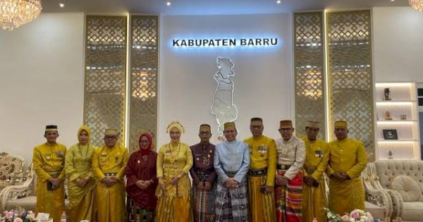 Solidaritas Antar Daerah : Bupati Soppeng Suwardi Haseng Hadiri Hari Jadi Barru ke-65