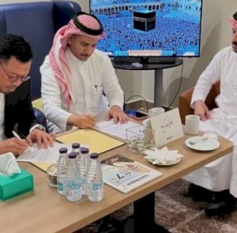 Dewan Pembina KTIH Muzayyin Arif Teken MoU dengan Park Inn Rodisson di Makkah