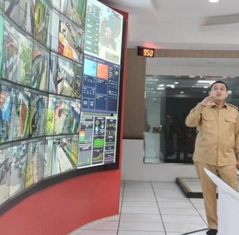 Wali Kota Munafri Tinjau War Room, Tingkatkan Keamanan Lorong Lewat Pantauan CCTV