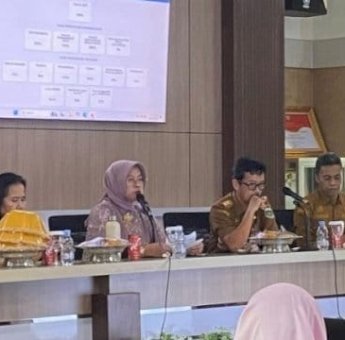 Sekda Pinrang Bersama Sri Widiyati Irwan Pimpin Rakor Persiapan Penilaian Kabupaten/Kota Sehat 2025