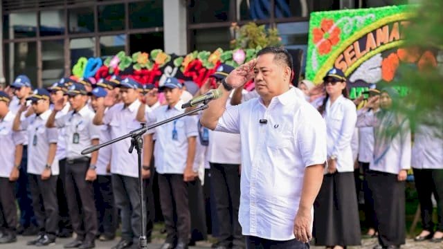 Hamzah Ahmad Pimpin apel perdana sebagai Plt. Direktur Utama Perumda Air Minum Kota Makassar.