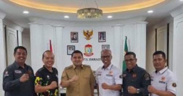 Plt Ketua KONI Makassar Temui Walikota Laporkan Persiapan Musorkot Luar Biasa