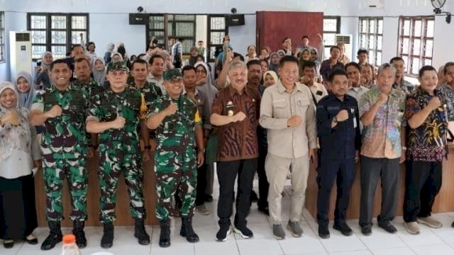 Bupati Pinrang, Irwan Hamid, membuka kegiatan Rapat Koordinasi Ketahanan Pangan.