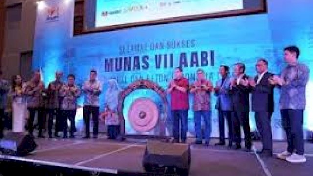 Bupati Takalar, Mohamaad Firdaus Daeng Manye, mengahdiri Munas Anemer Aspal Beton Indonesia.