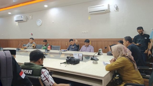 Komisi A DPRD Makassar Gelar RDP Bahas Masalah Lahan Aditarina di Bitoa