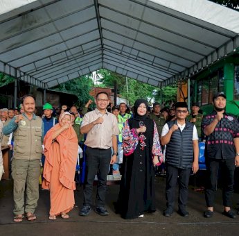 Ketua DPRD Makassar Supratman Dampingi Wagub Sulsel Berbagi Berkah Ramadandi TPA Tamangapa