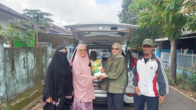 Tinjau Lokasi Banjir, Anggota DPRD Makassar Hj. Umiyati Serukan Solusi Permanen