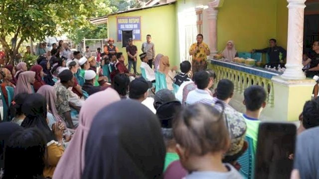 Wali Kota Makassar, Munafri Arifuddin mengisi akhir pekan atau hari liburnya dengan melakukan kunjungan ke empat Pulau terluar Makassa.