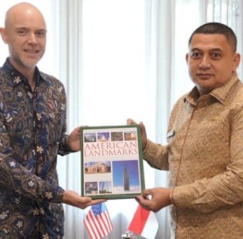 Wali Kota Munafri Bertemu Konjen Amerika Perkuat Kerjasama SDM dan Investasi