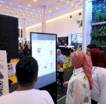 Dukung UMKM dan Budaya Lokal, Aliyah Mustika Ilham Kunjungi Booth Makassar di APEKSI