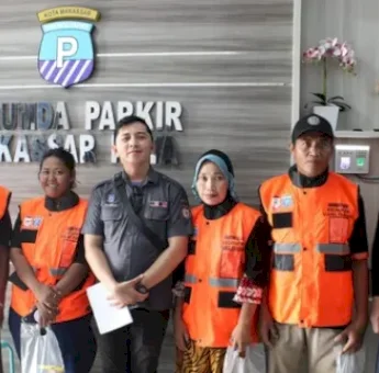 Pembenahan di Perumda Parkir Makassar, Siapkan Sertifikasi dan Beri Rompi Baru Berwarna Kuning bagi Jukir