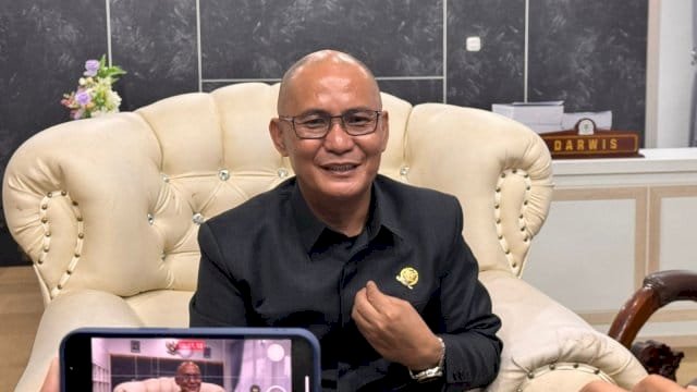 Ketua DPRD Palopo Darwis.